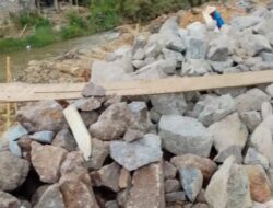 Terkait Gunakan Material Ilegal, Di Duga Dinas Terkait  Tutup Mata